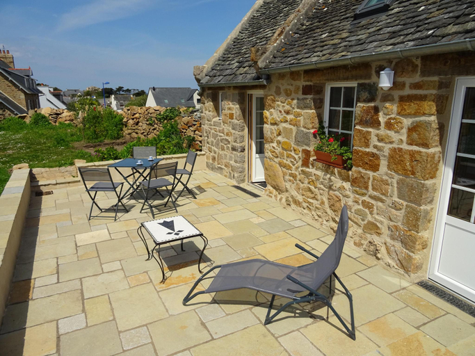Others 4, Port-Blanc Beach Cottage in Plougasnou, Finistère