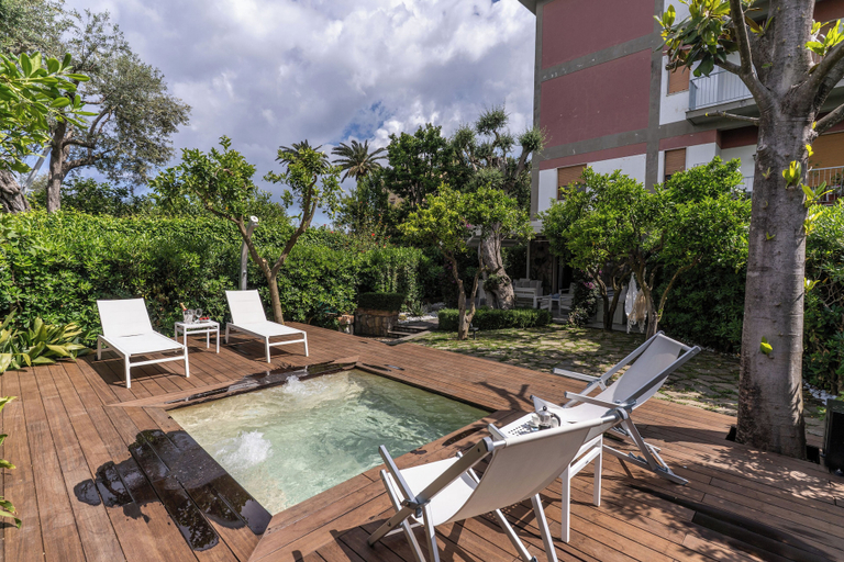 Sport & Beauty 4, IL CANTO DELLE SIRENE - SOFIA APARTMENTS, Napoli