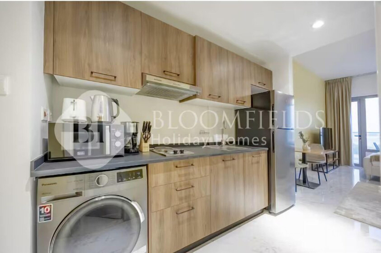 Private kitchen, 220 Bloomfields Snug STU Oasis Masdar, Abu Dhabi City