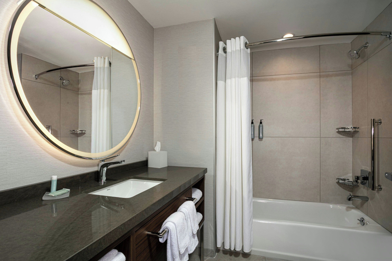 Bathroom 3, Courtyard by Marriott Lewiston, Nez Perce