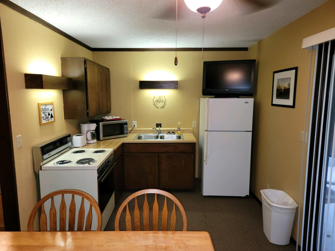 Others 5, Bar M Resort and Campground, Stone