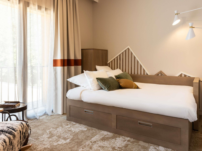 Bedroom 5, Mercure Ax Les Thermes, Ariège