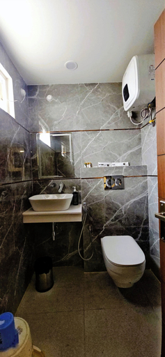 Bathroom 3, Hotel Urban Inn, Kaushambi
