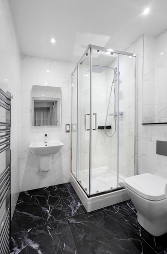 Bathroom 4, New Town Hotel, Edinburgh