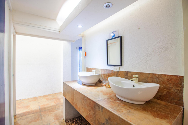 Bathroom 4, Sheldan 2 Private Hotspring Resort, Calamba City