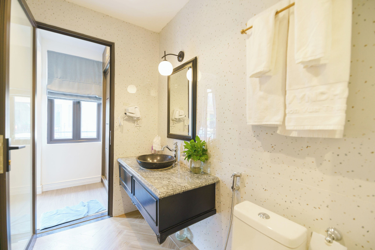 Bathroom 4, Lotus Hotel - Vuon vua, Thanh Thuỷ