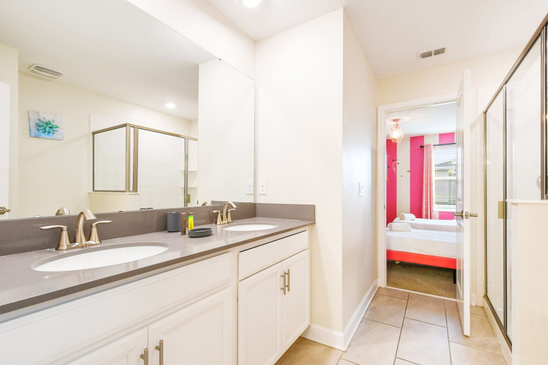 Bathroom 4, Storey Lake Getaway Pool SPA Theater, Osceola
