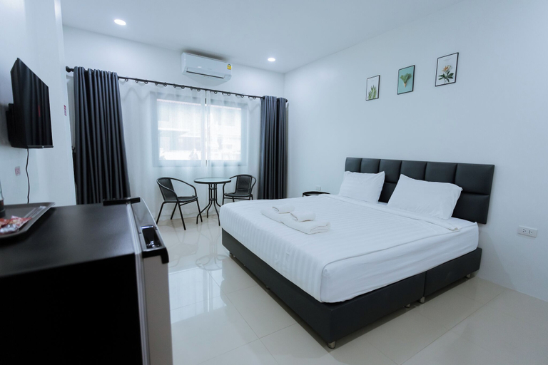 Room 2, The Rich Hotel, Muang Surin