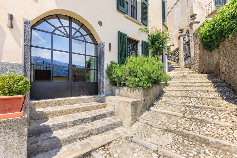 Entrance, Villa with pool and panoramic views of Lake Como, Como