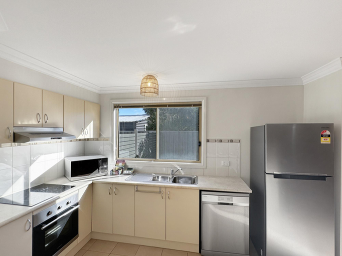 Others 5, Spacious 4-Bed Home 2-Min to the Beach, Eurobodalla