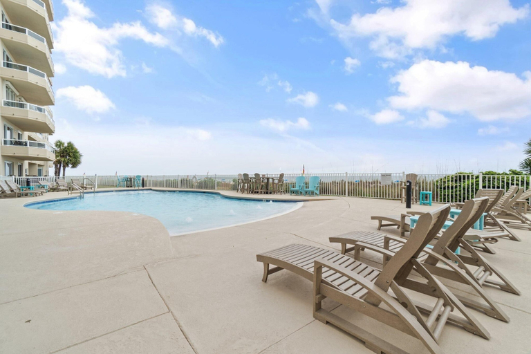 Pool 4, Enclave 607, Baldwin