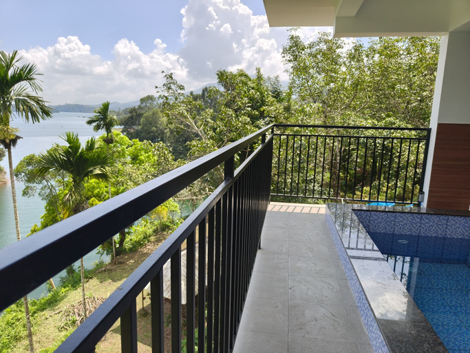 Private pool, Nirvanica Retreat Banasura Dam, Wayanad