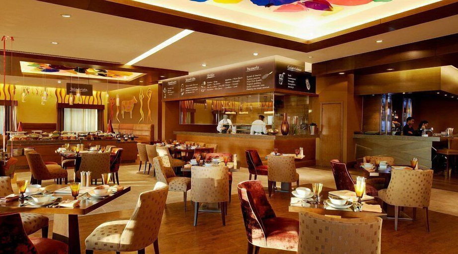 Restaurant 4, Luxury 3BR TH in Fairmont by Bespoke, Dubai