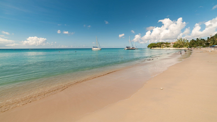 Others 5, Smugglers Cove by Blue Sky Luxury