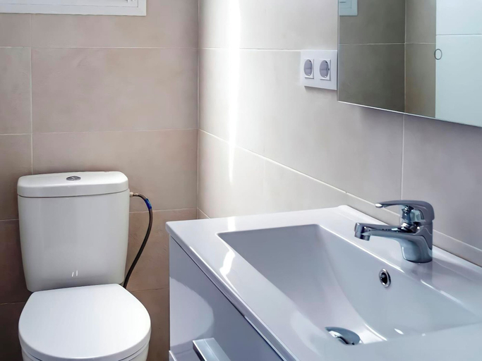 Bathroom 4, Estudio centrico y economico en Conil, Cádiz