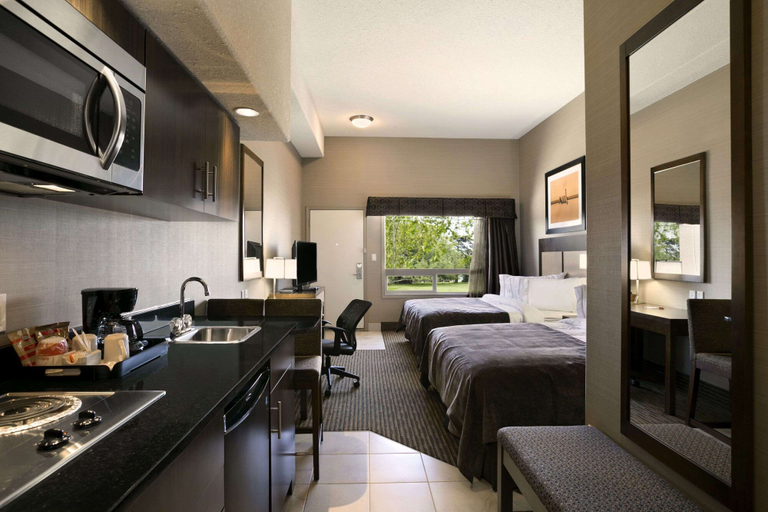 Bedroom 2, Ramada by Wyndham Conklin, Division No. 16