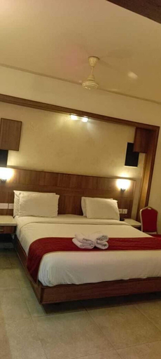 Room 3, Breeze Palace, Karur