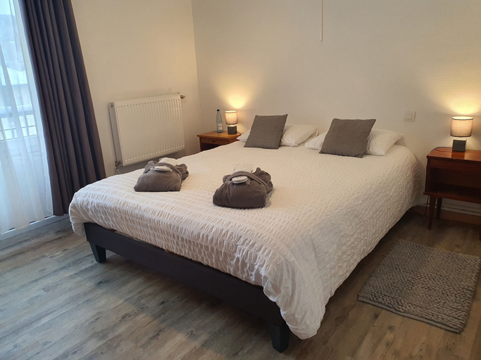 Bedroom 5, Hôtel-Bar-Restaurant de la promenade, Vosges