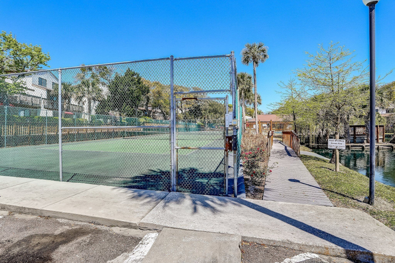 Sport court 5, 2622 Forest Ridge #c2 3 Bedroom Condo, Nassau