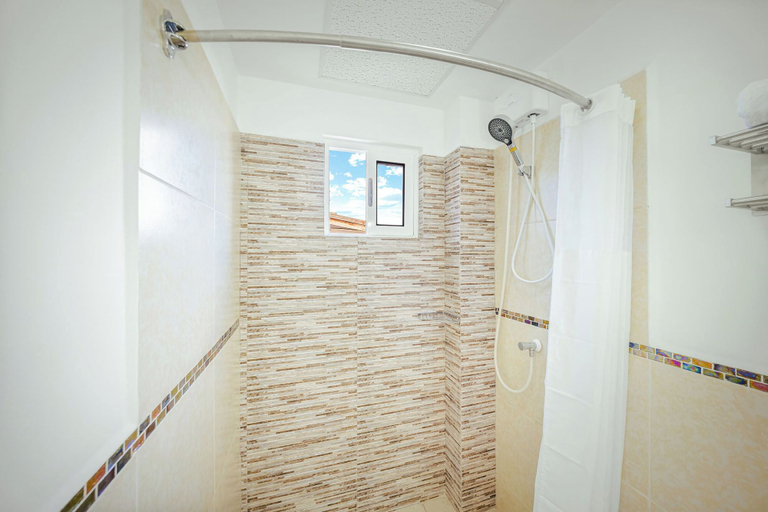 Bathroom 4, Agua Clara Eco Suites