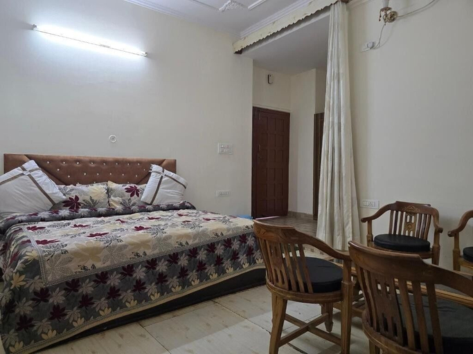 Room 3, Besillio Grand Hotel and Restaurant, Mandi