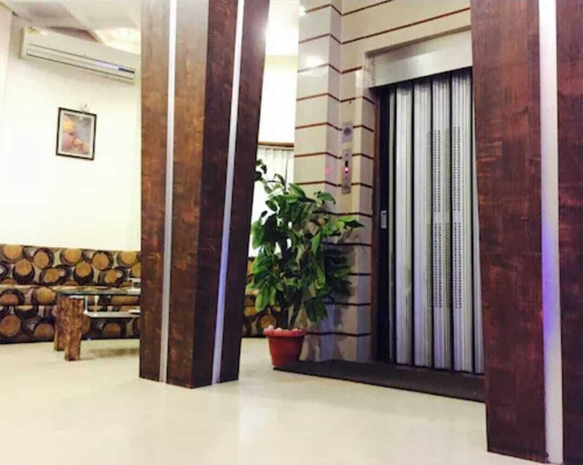 Others 5, Rudra Mahal Ahemdabad, Ahmadabad