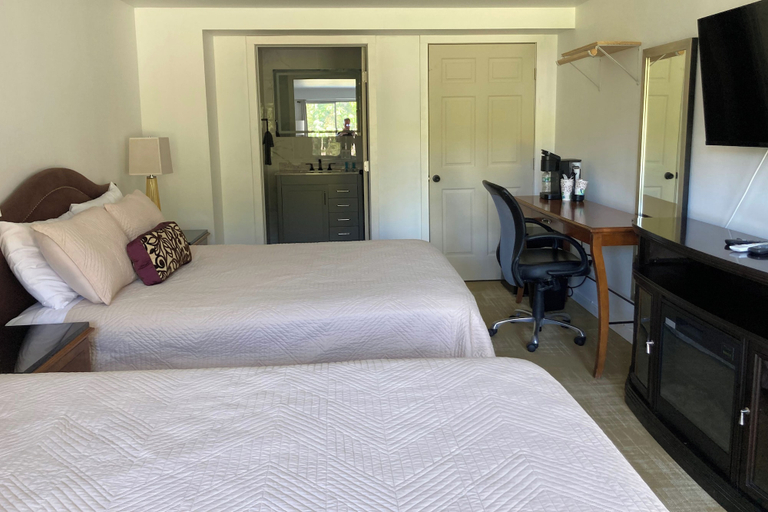 Bedroom 5, Overlook Hotel, Ulster