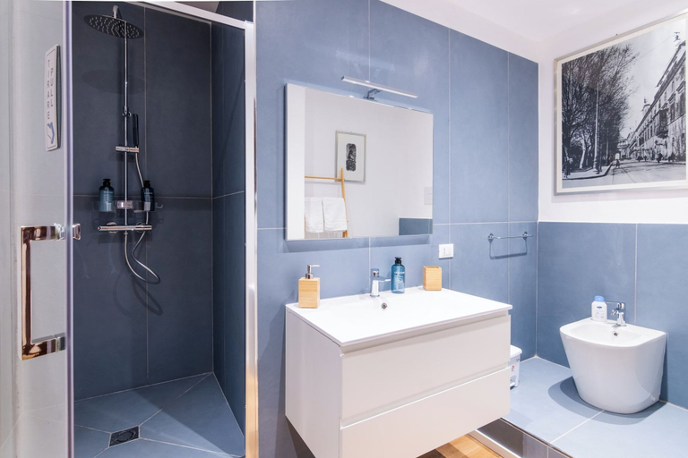 Bathroom 3, Palazzo del Bono suites, Palermo
