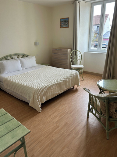 Bedroom 3, Hotel Du Rocher, Hérault