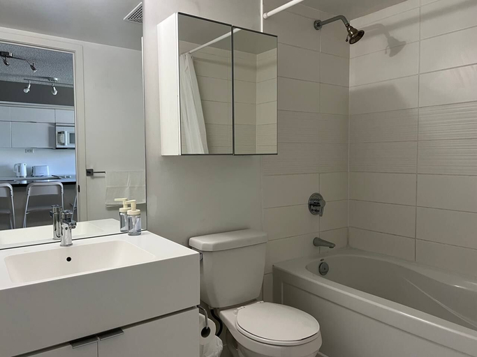 Bathroom 4, Rivetstays - The Parade, Toronto