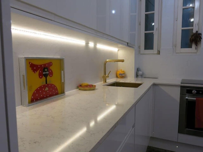Room 3, La Bruyere Saint Georges Citycosy, Paris