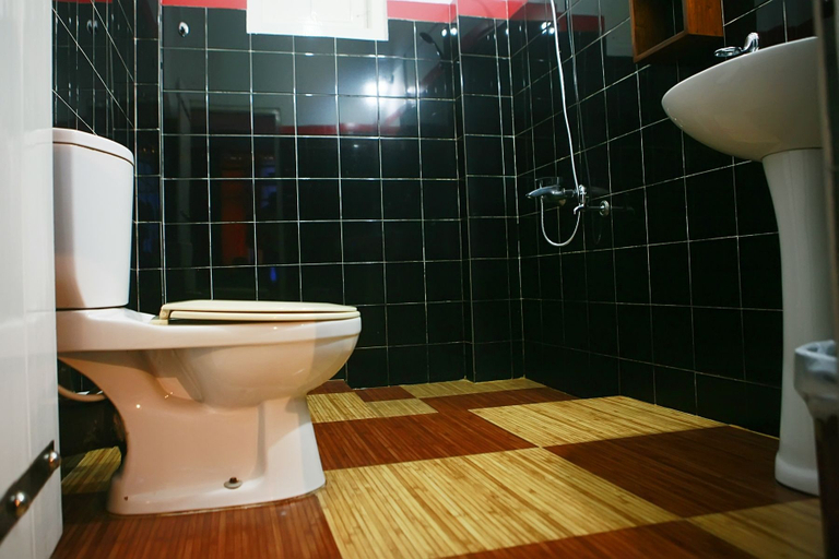 Bathroom 4, The Change Hotel, K.F.G. & G. Korale