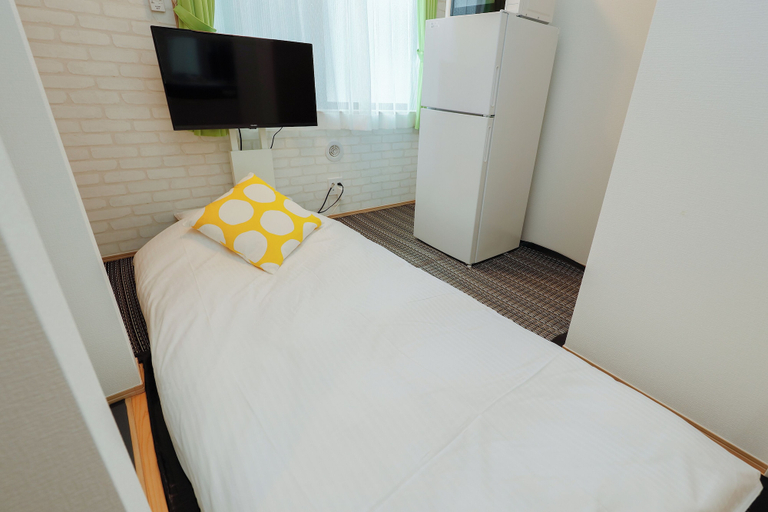 Room 4, Zenith Shinjuku Hinoki Building A, Shinjuku