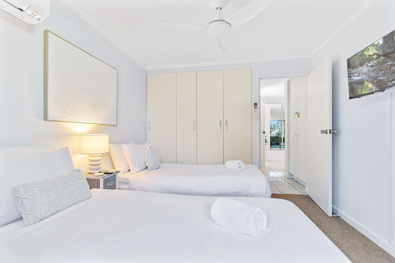 4, Rainforest and Reef Retreat Esplanade Ground Floor Apartment, Cairns