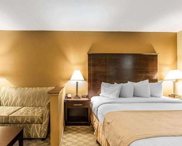 Bedroom 3, Quality Inn & Suites Bremen, Carroll