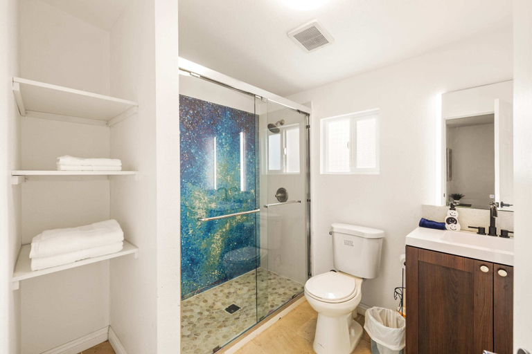 Bathroom 4, @Marbella Lane - Serene Haven Retreat, San Bernardino
