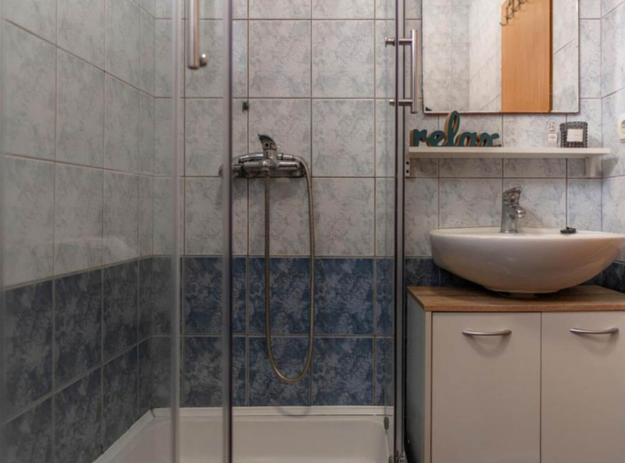 Bathroom 3, Leček Cozy Apartments, Vir