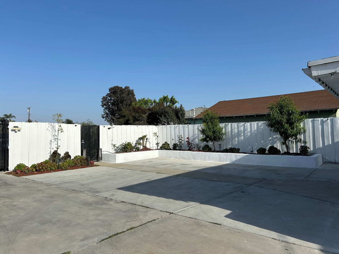 Exterior & Views 2, @Marbella Lane - Serene Haven Retreat, San Bernardino