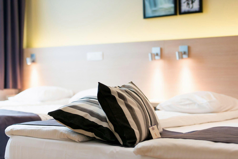 Bedroom 2, Univers Hotel & Restaurant, Liège