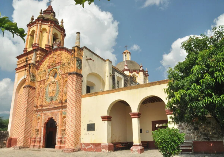 Front of property, Hotel Hacienda Concá, Arroyo Seco