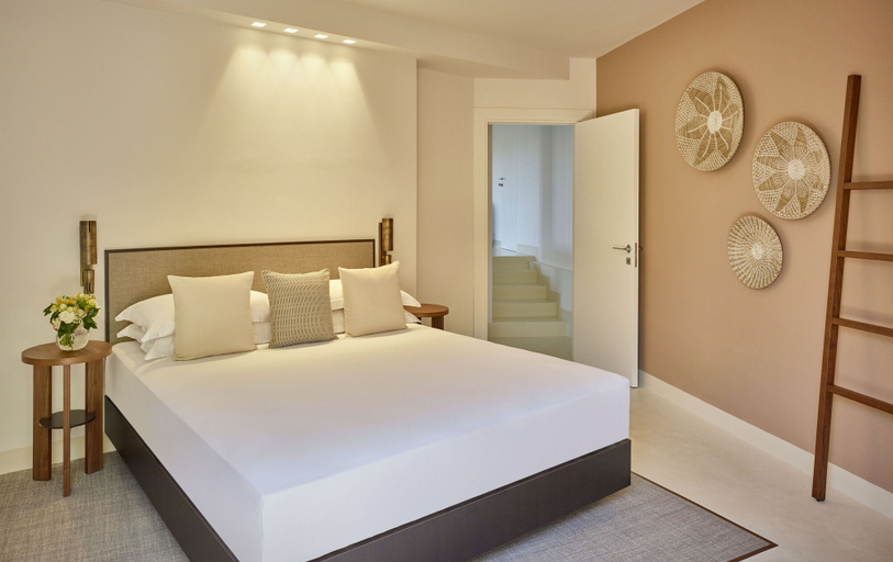 Bedroom 4, Baia di Chia Resort Sardinia, Curio Collection, Cagliari