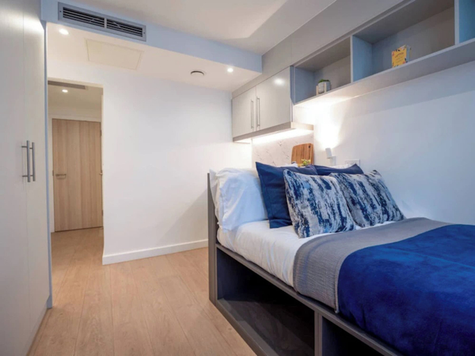 Bedroom 2, Student Only, Elegant Bronze Studio in Paddington, London
