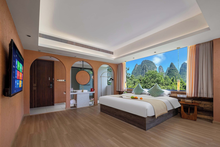 Room 5, Riverside Bamboo Frest Hotel, Guilin