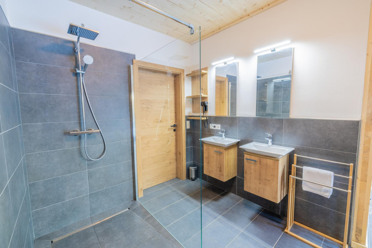 Room 3, 039 W18 in St Georgen am Kreischberg, Murau