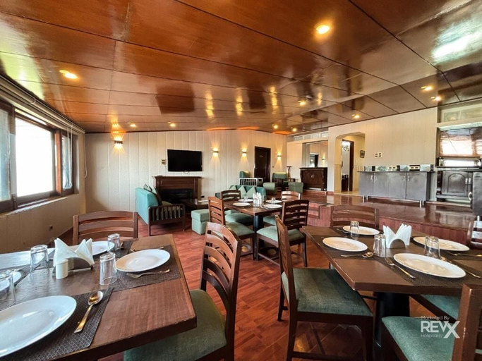 Food & Drinks 5, Hotel Sunny Cot - Free Mall shuttle and Parking, Dehradun