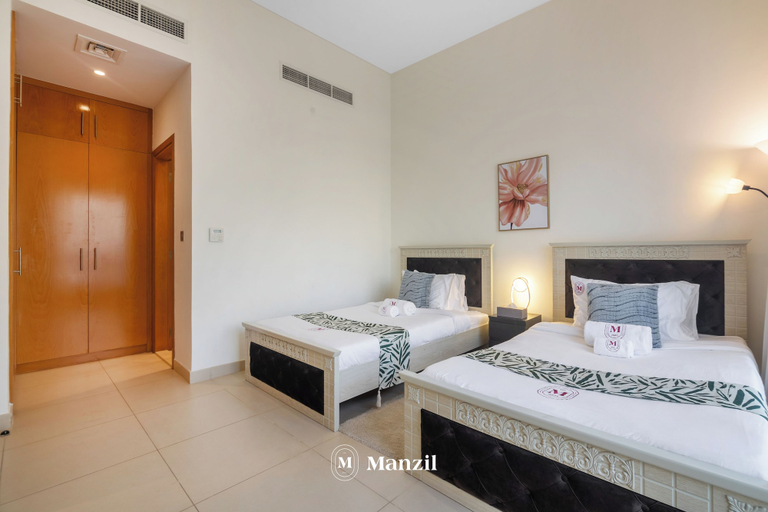 Room 3, Manzil - 4BR Villa with Private Garden, Dubai