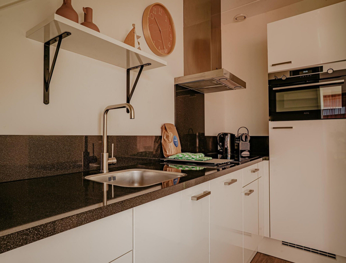 Private kitchen 4, Modern Waterfront Retreat, Uitgeest