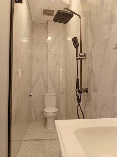 Bathroom 2, Koku Kuta, Badung