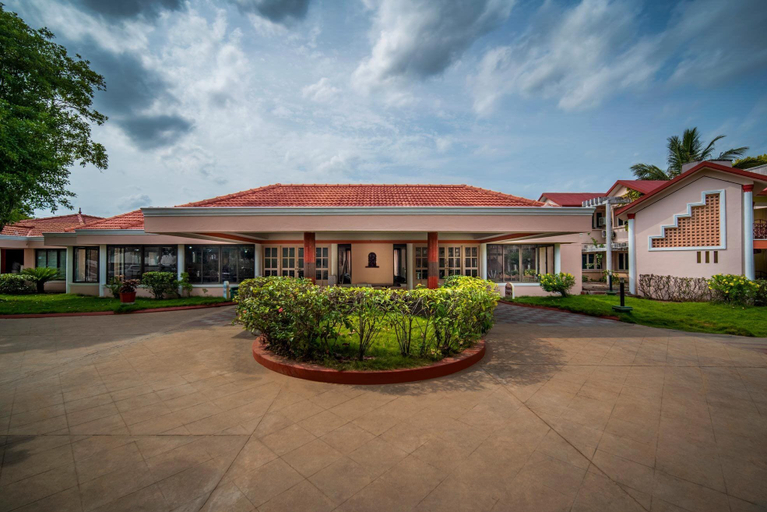 Exterior & Views, Hotel Sadhabishegam, Nagappattinam