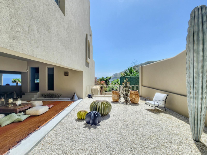 Exterior 4, The White Camel Villa, City of Cape Town